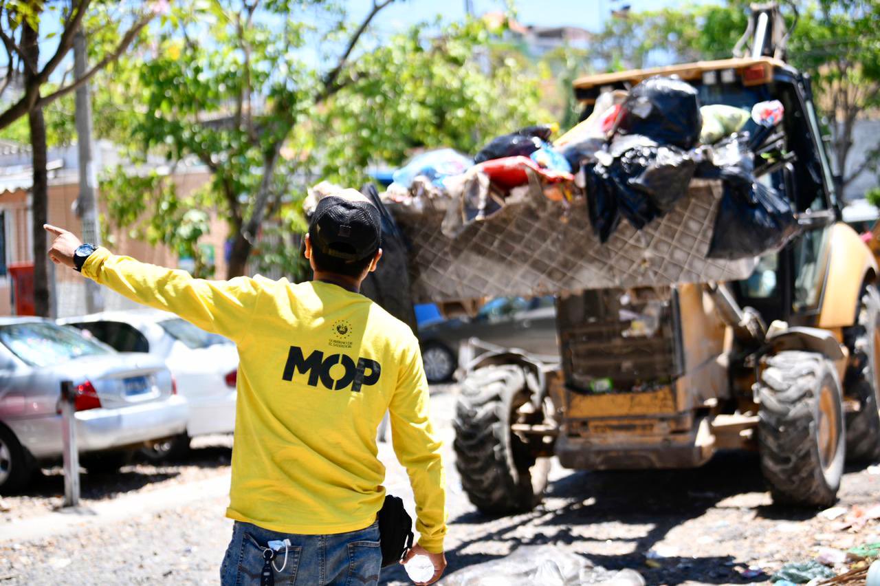 Obras Públicas retira más de 200 metros cúbicos de basura en diferentes puntos de Altavista obras-publicas-retira-mas-de-200-metros-cubicos-de-basura-en-diferentes-puntos-de-altavista